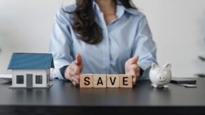 Read more about the article Smart Savings: 15 Clever Ways to Save Money Effortlessly