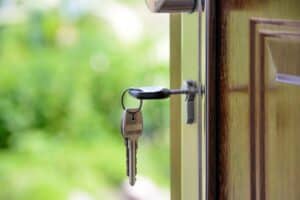 Read more about the article How to Reduce Monthly Mortgage Payments in Canada: 11 Proven Strategies for 2025