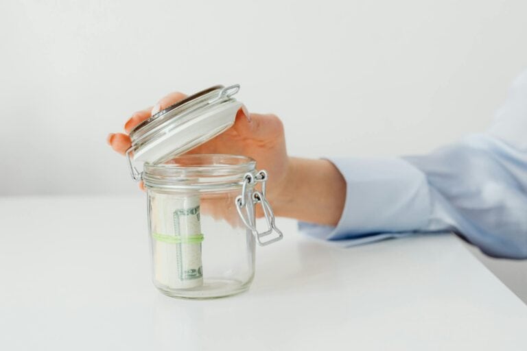 What Is a Sinking Fund and 5 Steps to Create One (With Real-Life Examples)